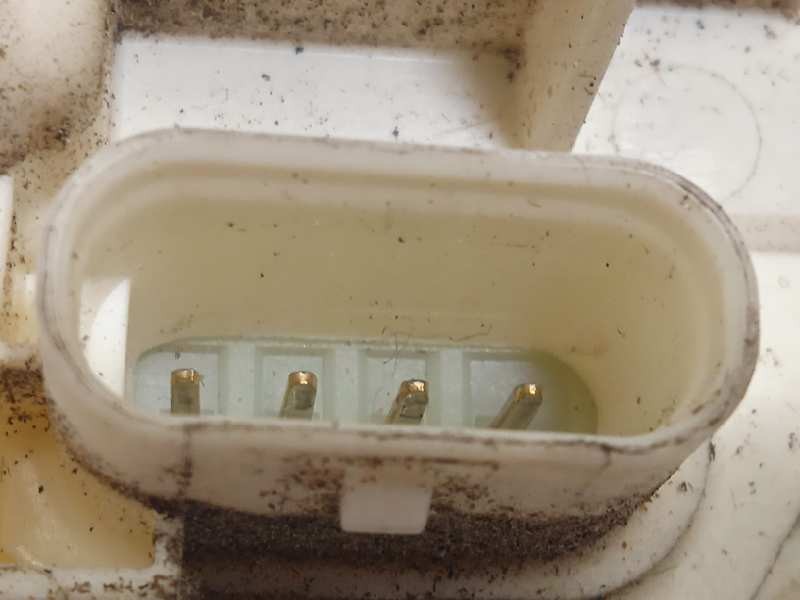 Recambio de cerradura puerta delantera derecha para lancia voyager (404) gold referencia OEM IAM P04589694AD  K04589694AD