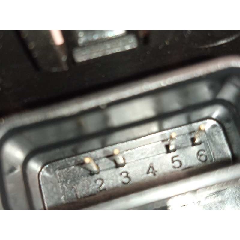 Recambio de cerradura puerta delantera derecha para renault megane iv grandtour 1.3 tce referencia OEM IAM 805023997R  