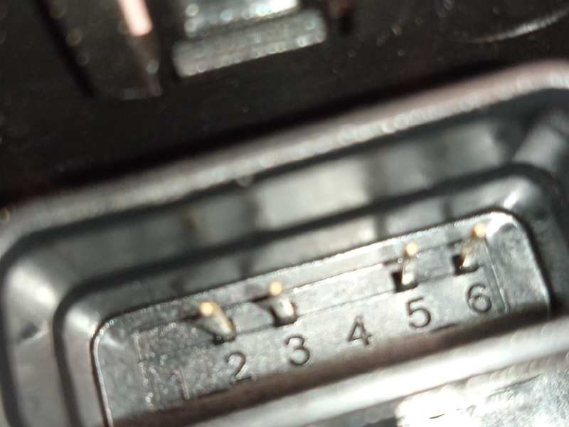 Recambio de cerradura puerta delantera derecha para renault megane iv grandtour 1.3 tce referencia OEM IAM 805023997R  