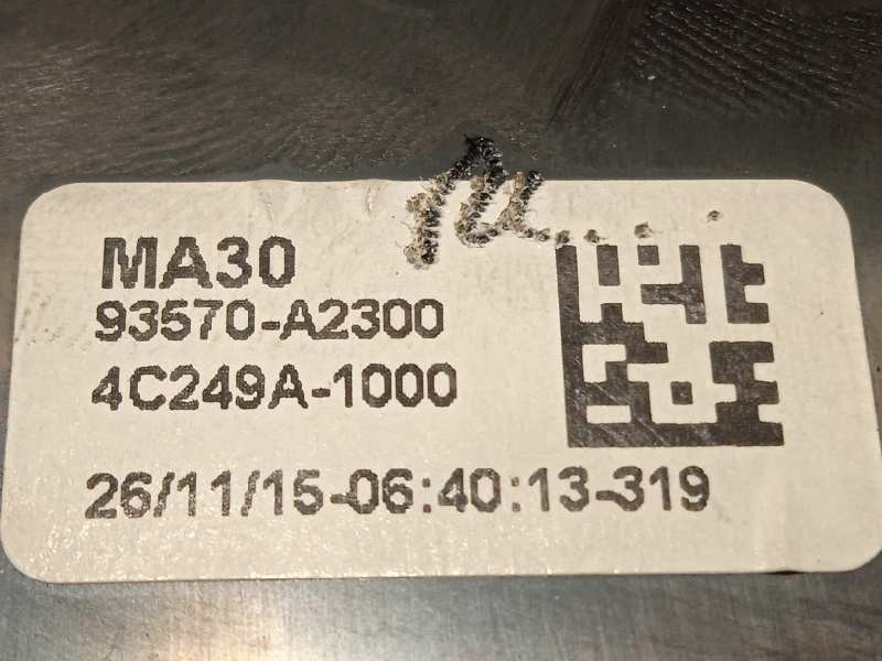 Recambio de mando elevalunas delantero izquierdo para kia cee´d 1.4 crdi cat referencia OEM IAM 93570A2300  