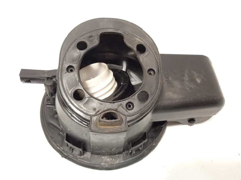 Recambio de tapa exterior combustible para kia cee´d 1.4 crdi cat referencia OEM IAM 81595A2000  