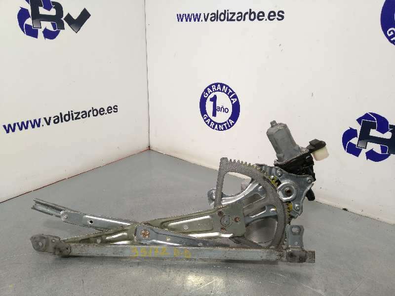 ELEVALUNAS DELANTERO DERECHO 61188CA000 