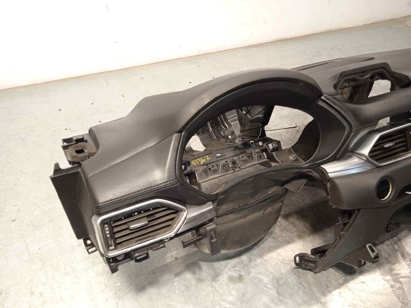 Recambio de salpicadero para mazda cx-5 2.0 cat referencia OEM IAM KB7W60381  KB7W60330D02