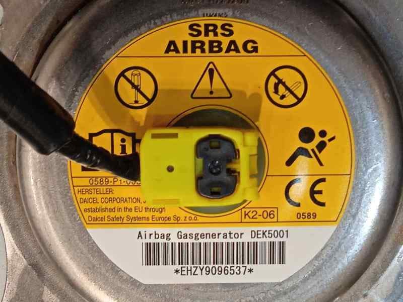 Recambio de salpicadero para mazda cx-5 2.0 cat referencia OEM IAM KB7W60381  KB7W60330D02