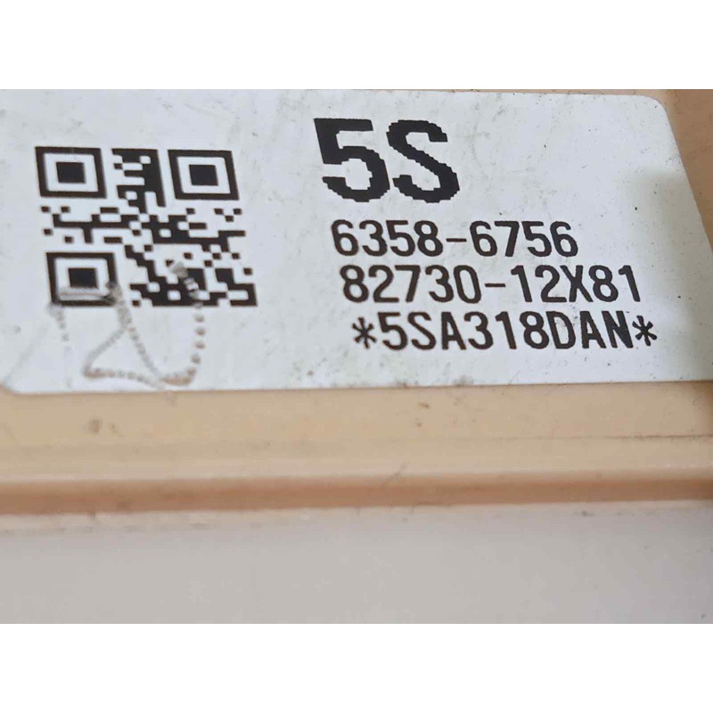 Recambio de caja reles / fusibles para toyota auris 1.6 d-4d cat referencia OEM IAM 8273012X81  63586756