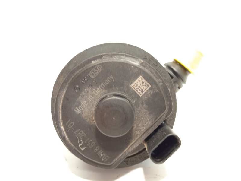 Recambio de bomba agua para bmw serie x5 (g05) xdrive 2.0i referencia OEM IAM 8651287  11518651287