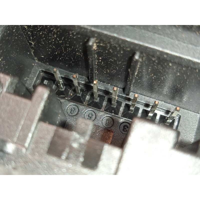 Recambio de cerradura puerta trasera izquierda para volkswagen polo 1.0 referencia OEM IAM 5TA839015E  