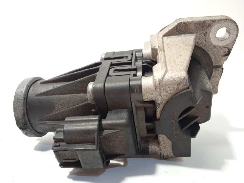 Recambio de valvula egr para dacia duster laureate 4x2 referencia OEM IAM 8201411538  