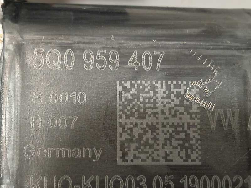 Recambio de elevalunas trasero izquierdo para volkswagen polo 1.0 referencia OEM IAM 2G6839461C  5Q0959407