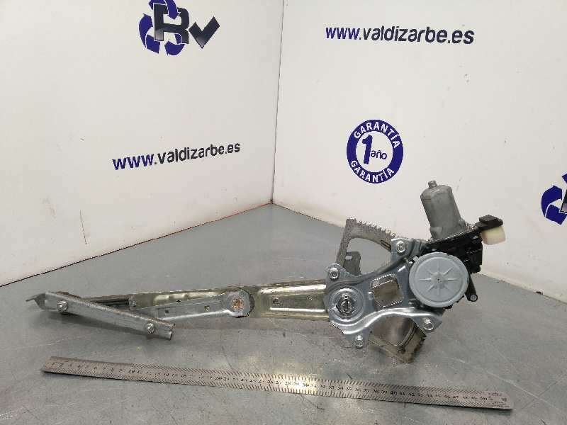 ELEVALUNAS DELANTERO IZQUIERDO 61188CA010 