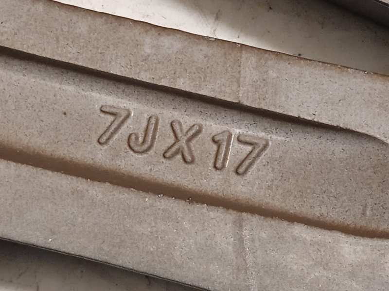 Recambio de llanta para hyundai elantra (md) tecno referencia OEM IAM 529103X850  