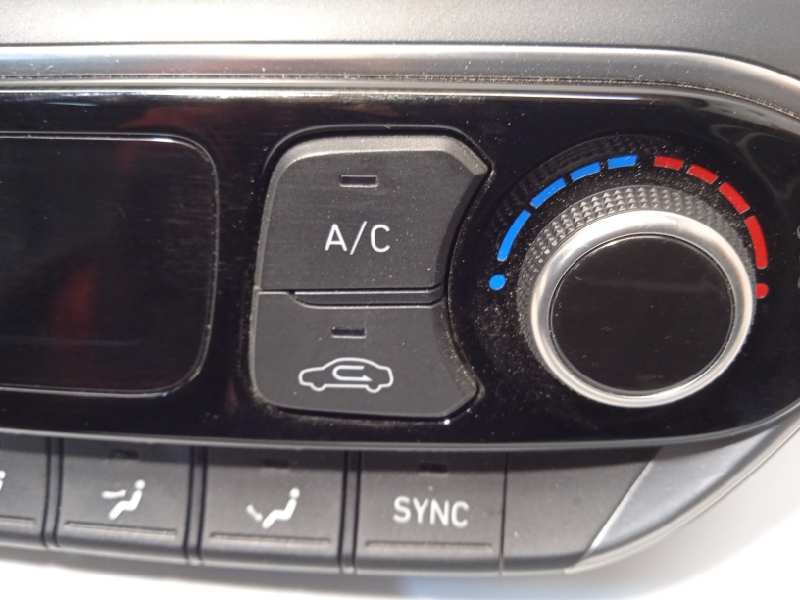 Recambio de mando climatizador para hyundai i30 (pd) select referencia OEM IAM 97250G4251  97250G4251VCA