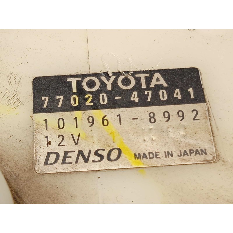 Recambio de bomba combustible para toyota prius (nhw20) 1.5 cat referencia OEM IAM 7702047041  1019618992