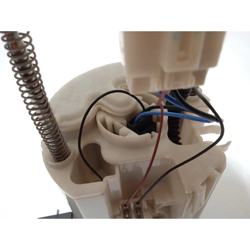 Recambio de bomba combustible para toyota prius (nhw20) 1.5 cat referencia OEM IAM 7702047041  1019618992