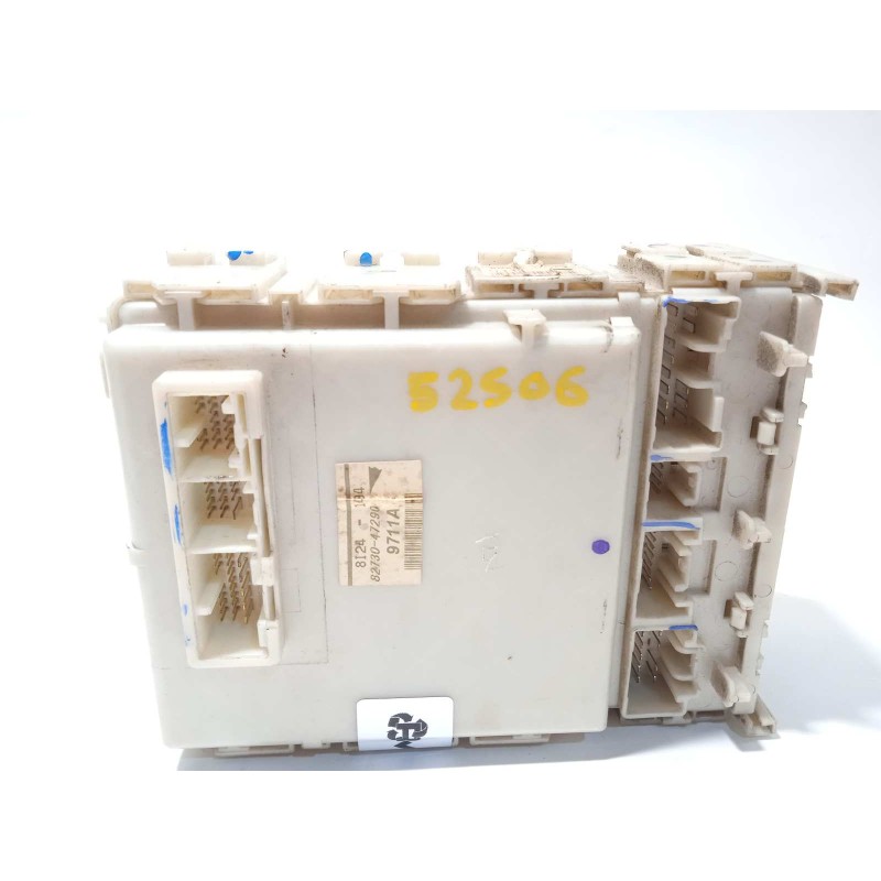 Recambio de caja reles / fusibles para toyota prius (nhw20) 1.5 cat referencia OEM IAM 8273047290  808250254