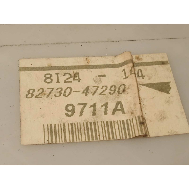 Recambio de caja reles / fusibles para toyota prius (nhw20) 1.5 cat referencia OEM IAM 8273047290  808250254