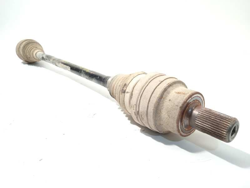 Recambio de transmision trasera izquierda para volvo xc70 2.4 diesel cat referencia OEM IAM P00713276 8603682 T050421