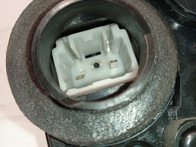 Recambio de cerradura puerta trasera derecha para toyota prius (nhw20) 1.5 cat referencia OEM IAM 6905047041  