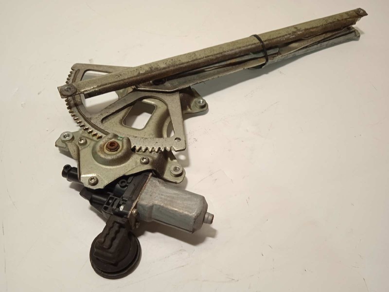 Recambio de elevalunas trasero derecho para toyota prius (nhw20) 1.5 cat referencia OEM IAM 8571035180  2621002330