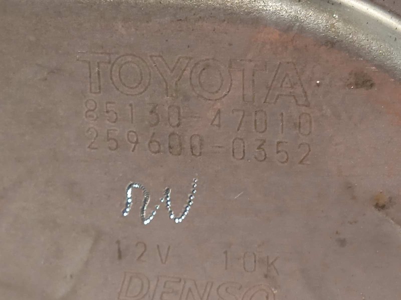 Recambio de motor limpia trasero para toyota prius (nhw20) 1.5 cat referencia OEM IAM 8513047010  2596000352