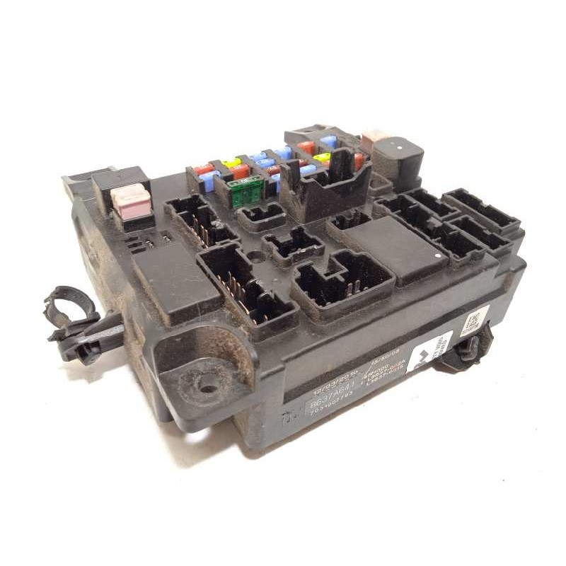 Recambio de caja reles / fusibles para mitsubishi asx (ga0w) 1.8 di-d cat referencia OEM IAM 8637A641  