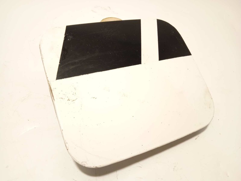 Recambio de tapa exterior combustible para toyota prius (nhw20) 1.5 cat referencia OEM IAM 7735047020  