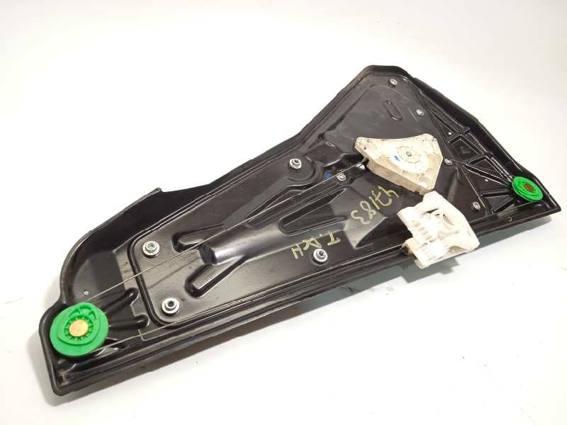 Recambio de elevalunas trasero derecho para land rover discovery 2.7 td v6 cat referencia OEM IAM CVH500020  