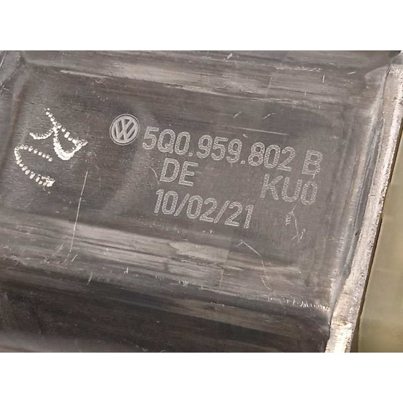 Recambio de elevalunas delantero derecho para skoda kodiaq 2.0 tdi referencia OEM IAM 565837462  5Q0959802B
