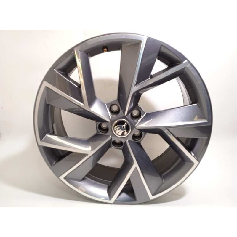 Recambio de llanta para skoda kodiaq 2.0 tdi referencia OEM IAM 565601025M  565601025MHA7