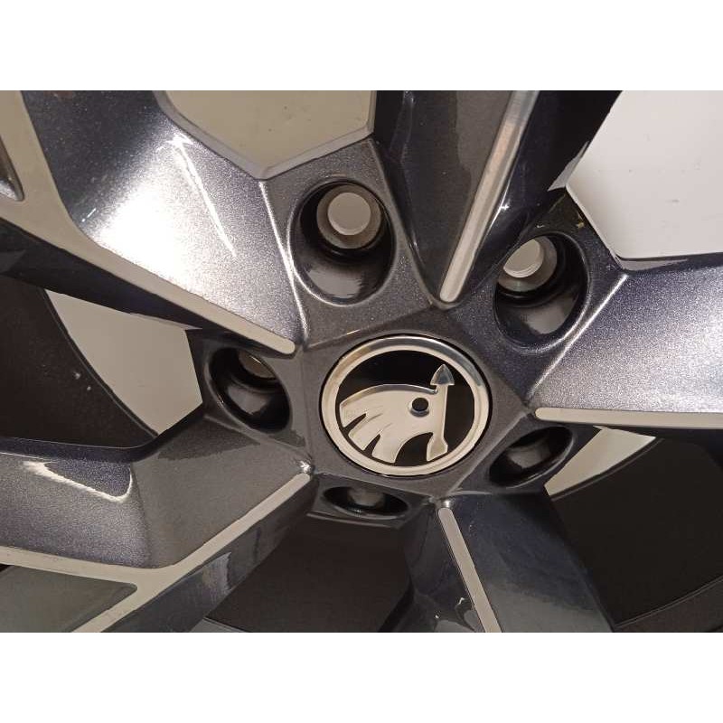 Recambio de llanta para skoda kodiaq 2.0 tdi referencia OEM IAM 565601025M  565601025MHA7