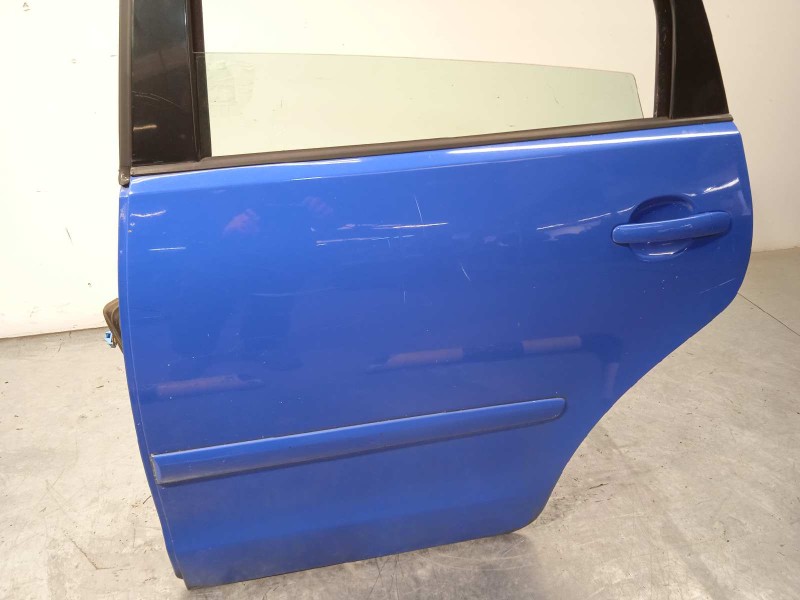 Recambio de puerta trasera izquierda para volkswagen polo (9n1) trendline referencia OEM IAM 6Q6833055H  