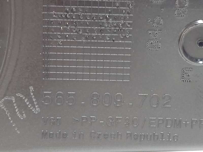 Recambio de tapa exterior combustible para skoda kodiaq 2.0 tdi referencia OEM IAM 565809702  