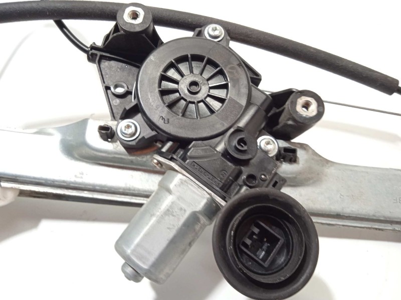 Recambio de elevalunas delantero derecho para mazda 3 berlina (bp) referencia OEM IAM BCJH5858X  