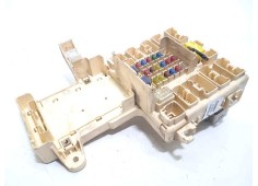 Recambio de caja reles / fusibles para lexus is200 (gxe10) 2.0 cat referencia OEM IAM 8273153021   2