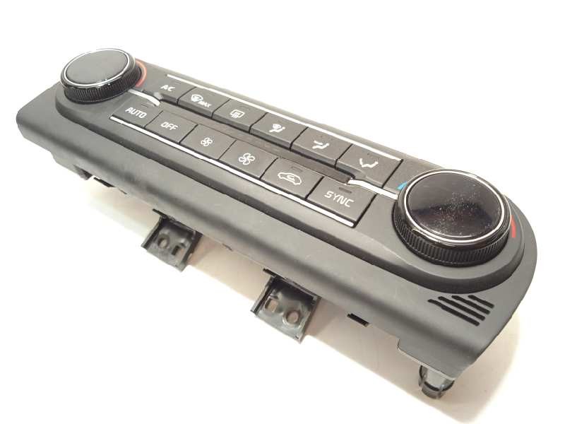 Recambio de mando climatizador para kia ceed 1.4 tgdi cat referencia OEM IAM 97250J7202  