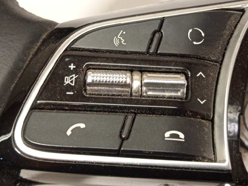 Recambio de volante para kia ceed 1.4 tgdi cat referencia OEM IAM 56100J7520SA1  