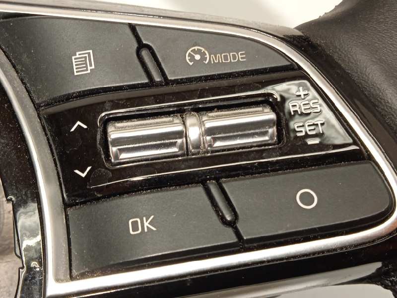 Recambio de volante para kia ceed 1.4 tgdi cat referencia OEM IAM 56100J7520SA1  