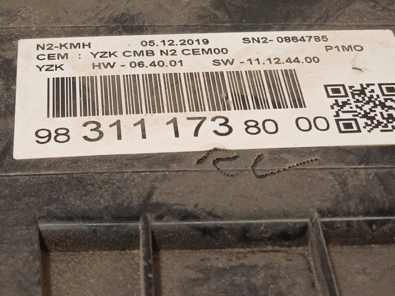 Recambio de cuadro instrumentos para opel crossland x 1.2 referencia OEM IAM 9831117380  