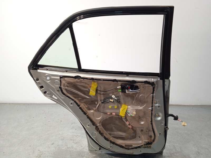 Recambio de puerta trasera izquierda para lexus is200 (gxe10) 2.0 cat referencia OEM IAM 6700453011  