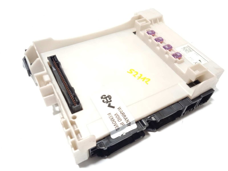 CAJA RELES / FUSIBLES 8273033Q30 9J230476