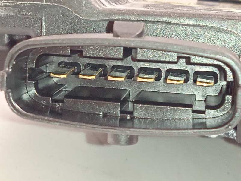 Recambio de cerradura puerta delantera derecha para land rover discovery sport hse referencia OEM IAM FK72203A28EE  