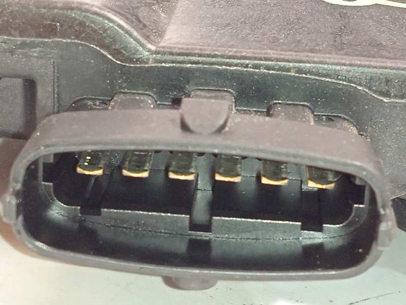 Recambio de cerradura puerta trasera derecha para land rover discovery sport hse referencia OEM IAM FK7224994AE  