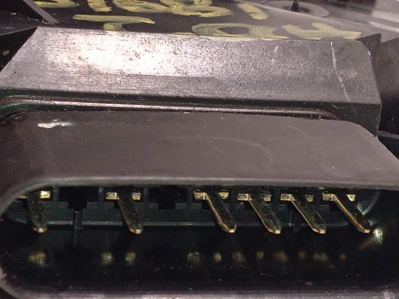 Recambio de cerradura puerta trasera derecha para ford c-max trend referencia OEM IAM AM5AR26412CC  2095156