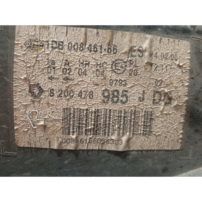 Recambio de faro derecho para renault clio ii fase ii (b/cb0) 1.2 referencia OEM IAM 8200478985  