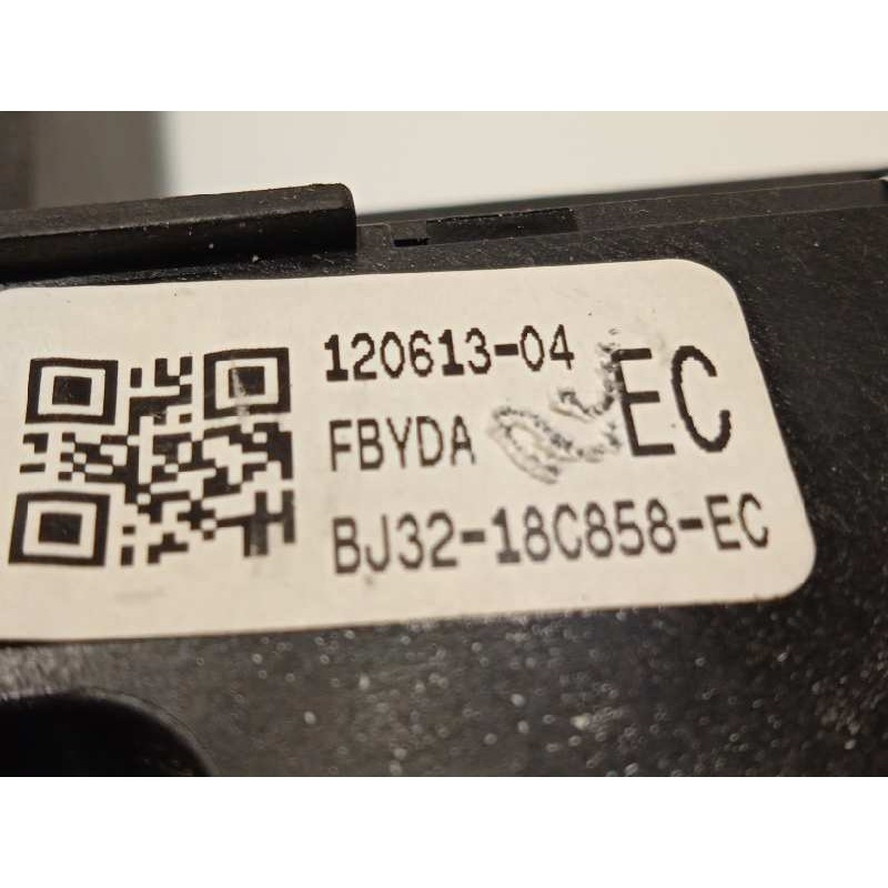 Recambio de mando multifuncion para land rover evoque dynamic referencia OEM IAM BJ3218C858EC  LR024253