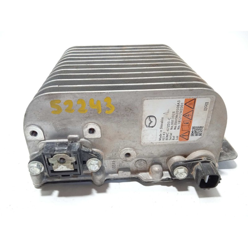 Recambio de convertidor potencia para mazda 3 berlina (bp) referencia OEM IAM BDMC67ZD3C  