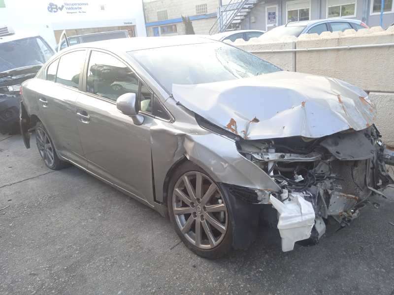 TOYOTA AVENSIS (T27)