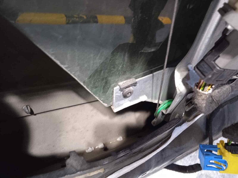 Recambio de puerta delantera izquierda para peugeot 5008 style referencia OEM IAM 9002AR  