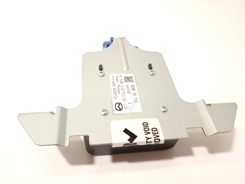 Recambio de antena para mazda 3 berlina (bp) referencia OEM IAM BDMD66T30  