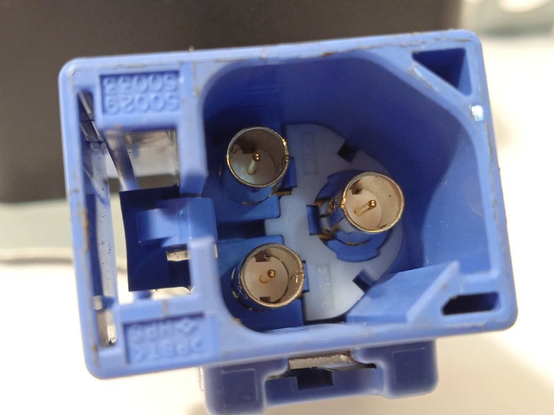 Recambio de antena para mazda 3 berlina (bp) referencia OEM IAM BDMD66T30  